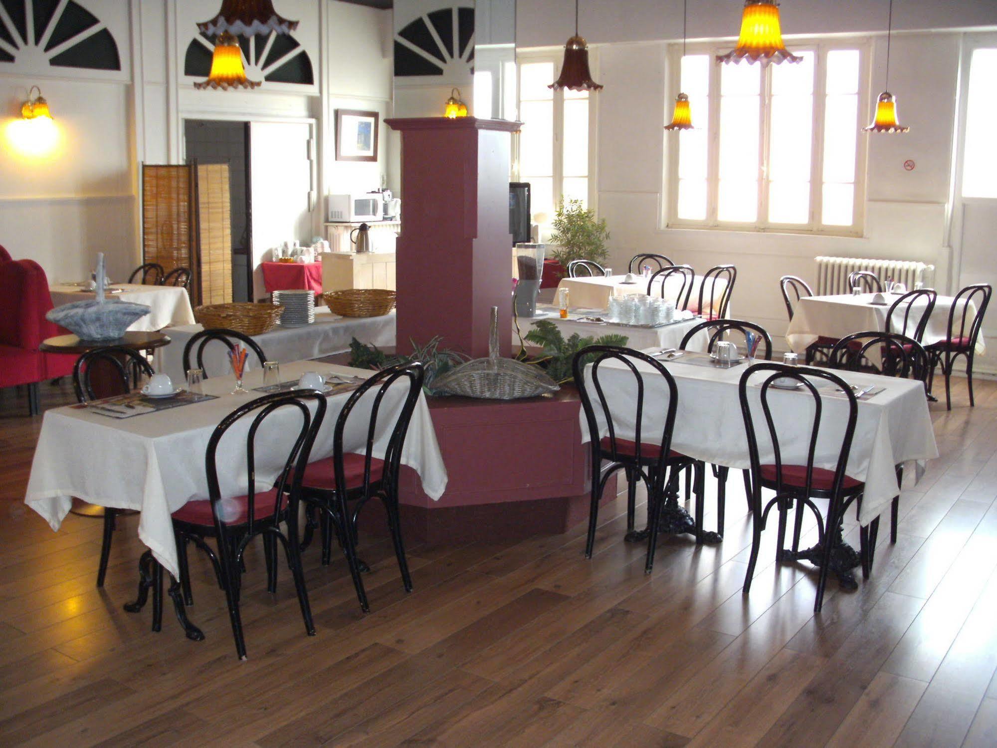 Hotel Bar Restaurant Saint Paul Verdun-sur-Meuse Exterior photo